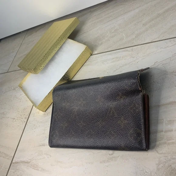 Louis Vuitton Monogram Brown Gold Wallet - Picture 6 of 6